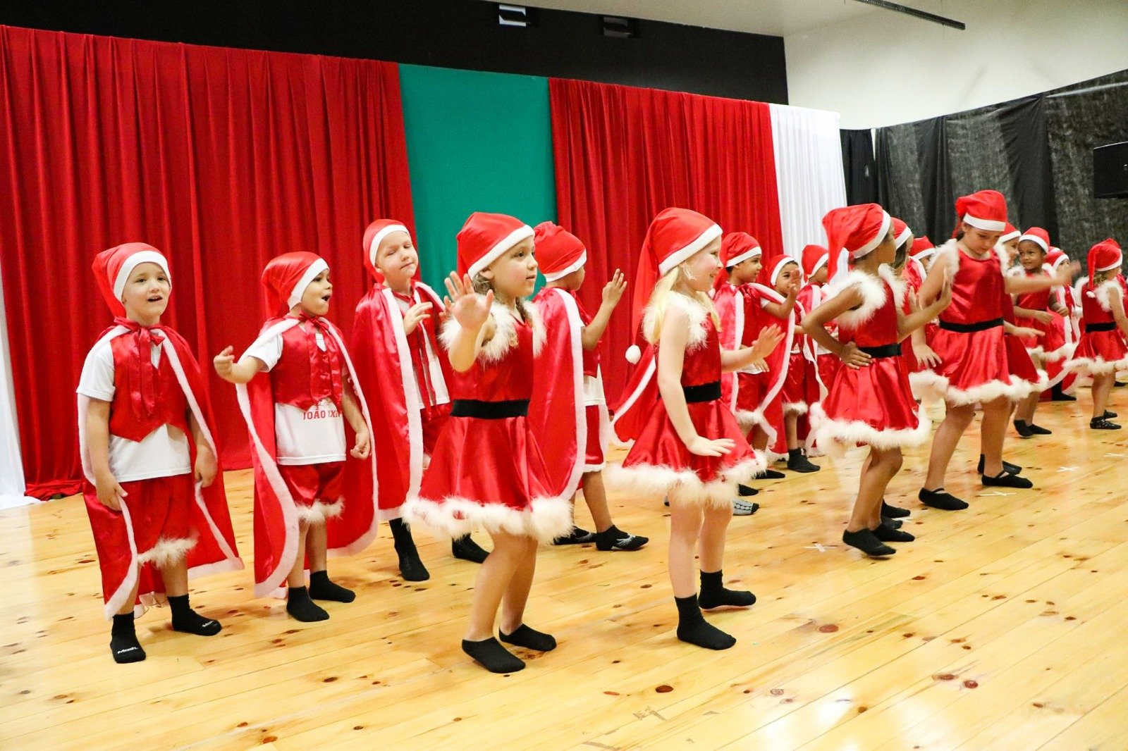 Natal mágico em Cafelândia! Programação imperdível do Auto de Natal