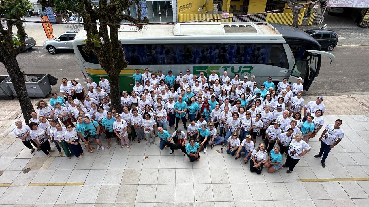 Grupos da Melhor Idade de Cafelândia e da Terceira Idade de Central Santa Cruz vivem dias inesquecíveis em Guaratuba
