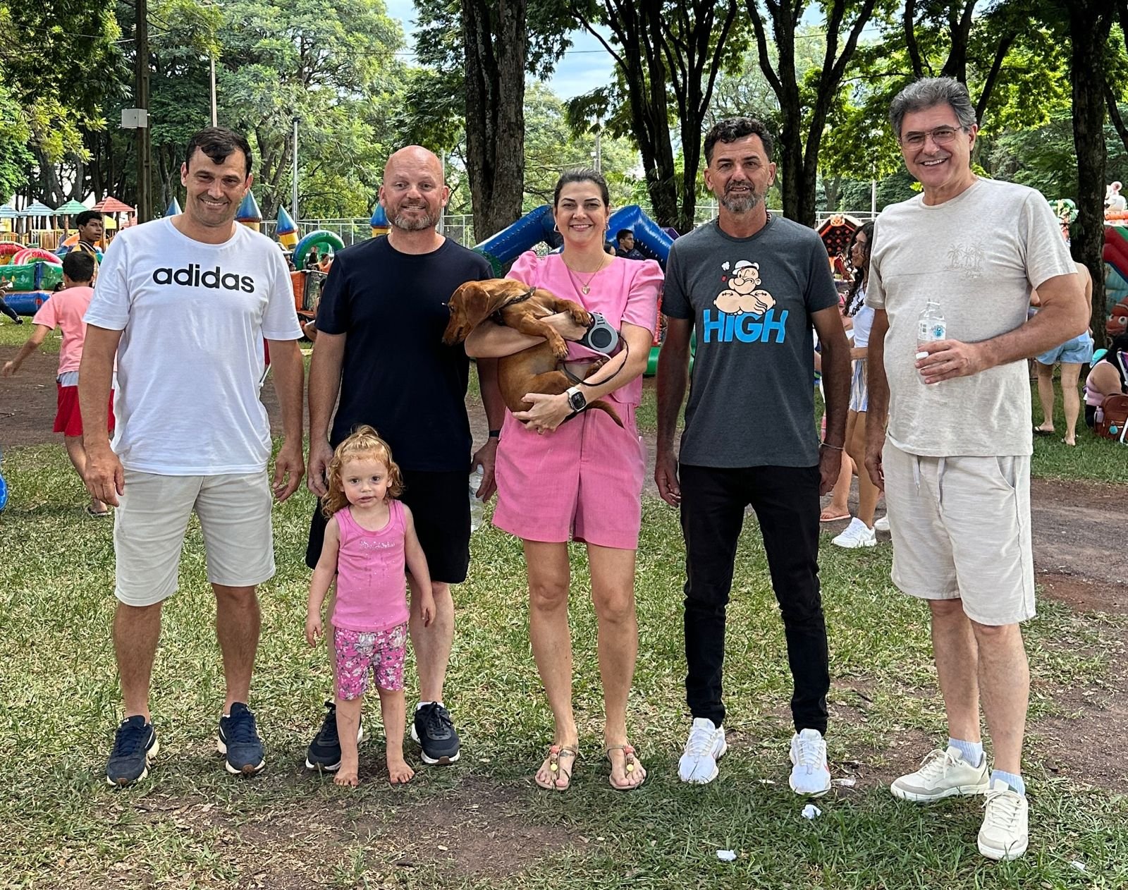 Prefeitura de Cafelândia promove edição especial do Domingo no Parque + PETS