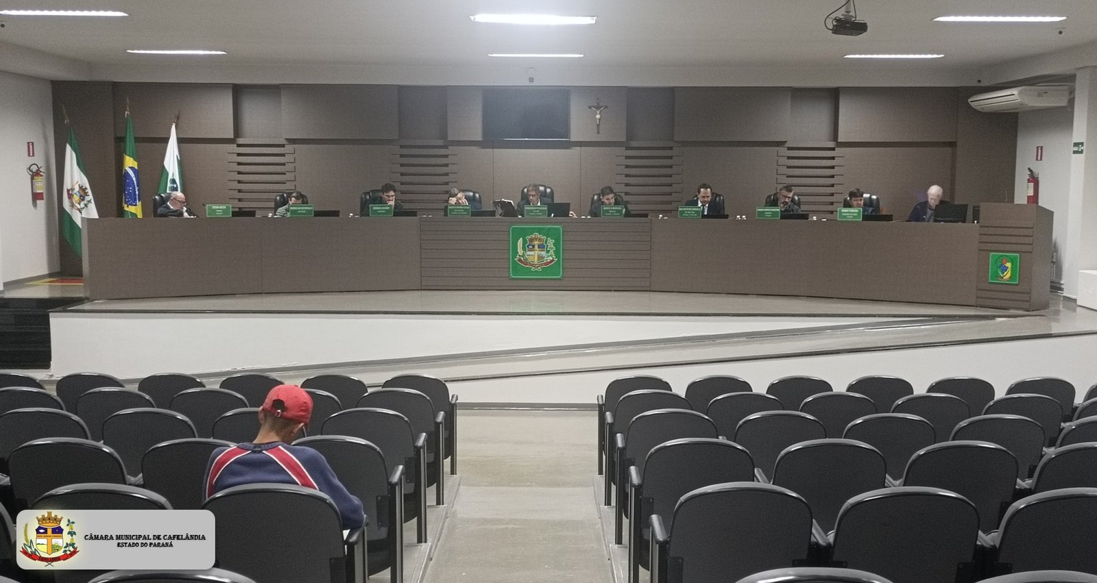 Resumo da Sessão Ordinária do dia 18 de Maio de 2026 às 19:00 Horas.