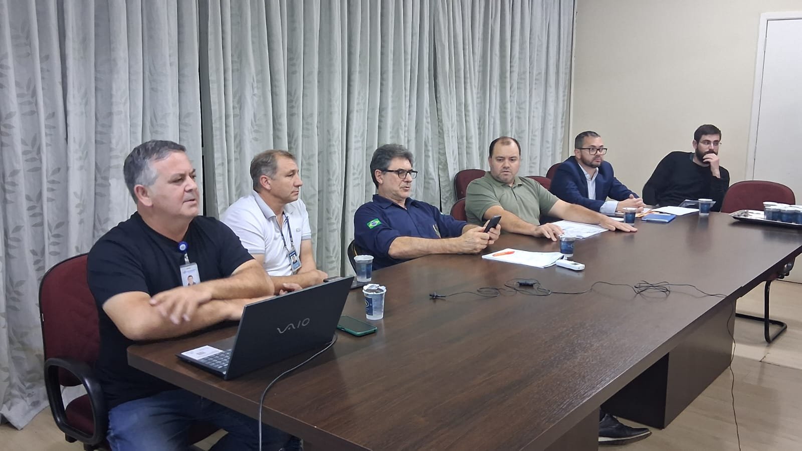 Prefeitura de Cafelândia e Sanepar promovem reunião para esclarecer taxa de coleta de lixo na fatura da água