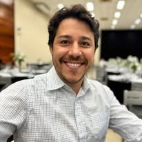 HOJE OS PARABÉNS VÃO PARA: JOÃO LAURO GONÇALVES BOLONHA