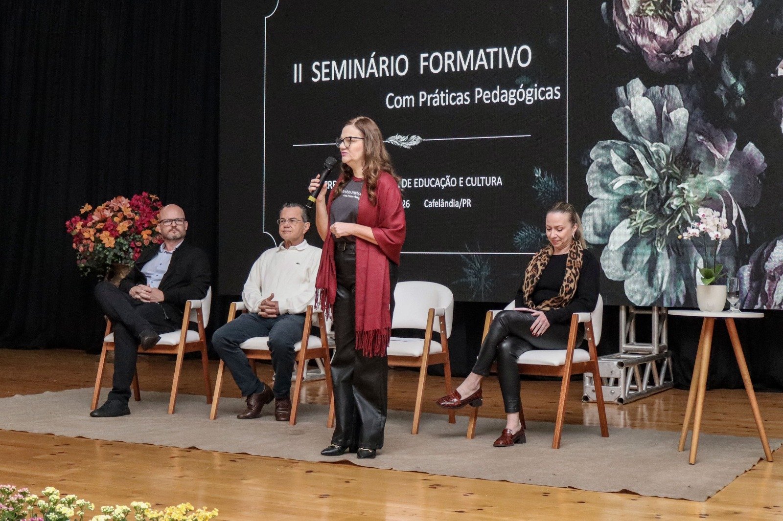 II Seminário Formativo com Práticas Pedagógicas reúne professores da Rede Municipal de Cafelândia