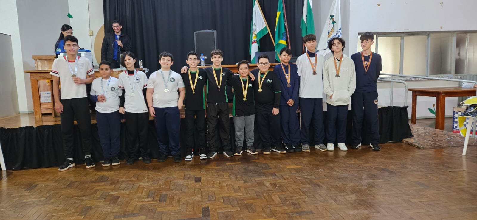 Cafelândia conquista grandes resultados no xadrez e leva orgulho ao município nos Jogos Escolares