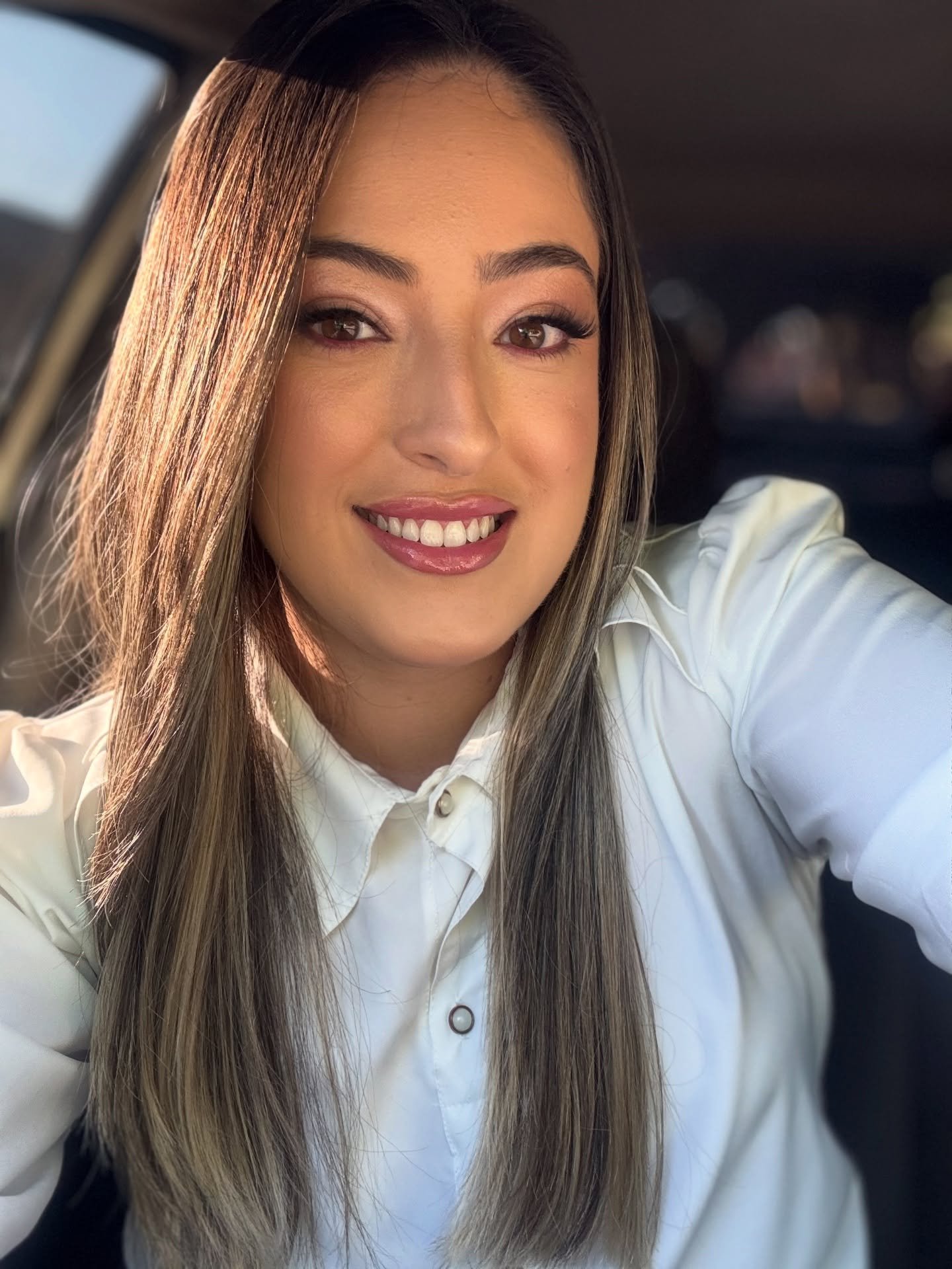 HOJE OS PARABÉNS VÃO PARA: ESTEFANY FLAUSINO