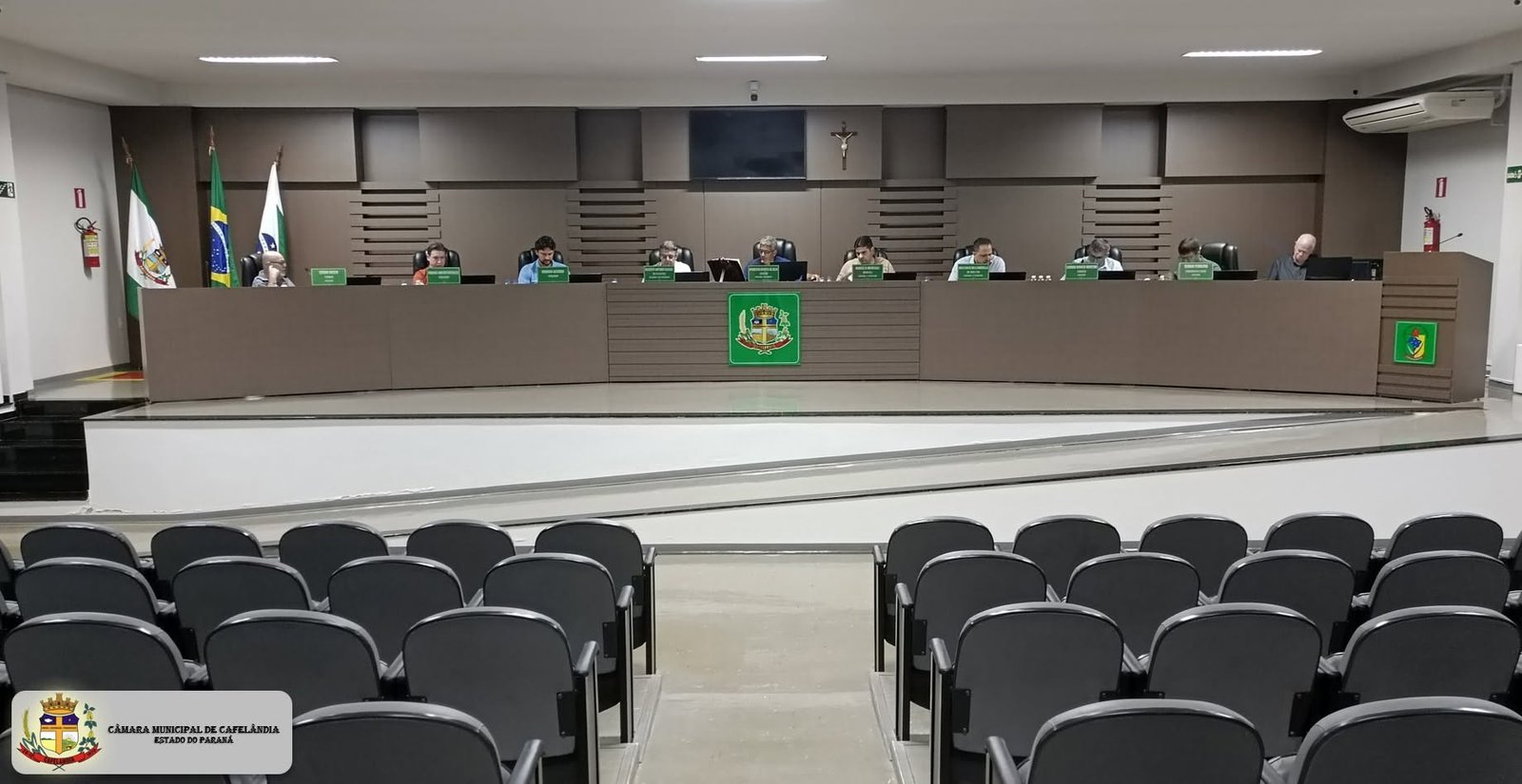 Resumo da Sessão Ordinária do dia 28 de setembro de 2026 às 19:00 Horas.